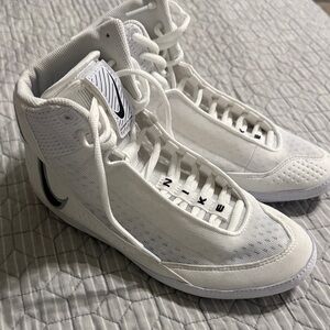 Nike White High-Top Sneakers for boxing /wrestling for men/women